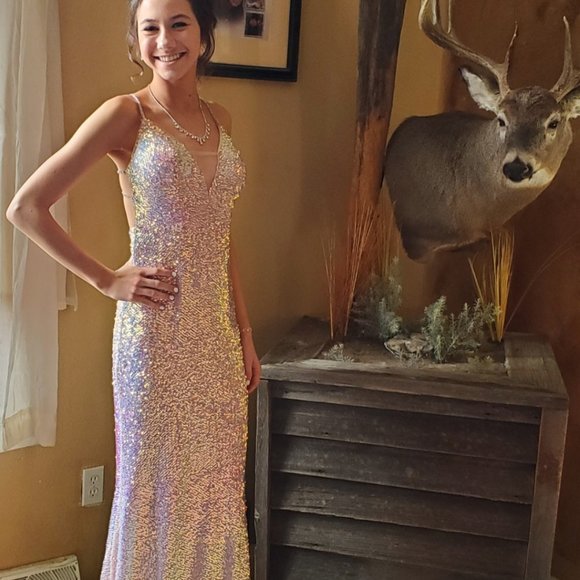 Prom dress - Picture 1 of 2